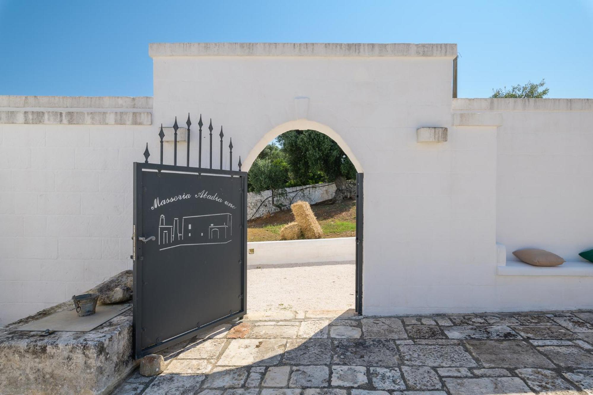 Masseria Abadia Uno Ostuni Kültér fotó